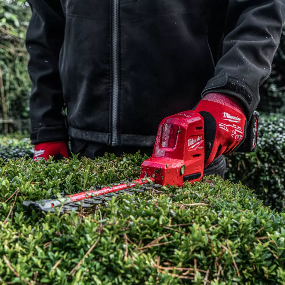 Milwaukee-M12-FHT20-12V-FUEL-Cordless-Hedge-Trimmer